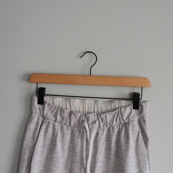 Lululemon Womens White Sz 4 On The Fly Pull On Athletic Stretch Luxtreme Joggers - Picture 4 of 14